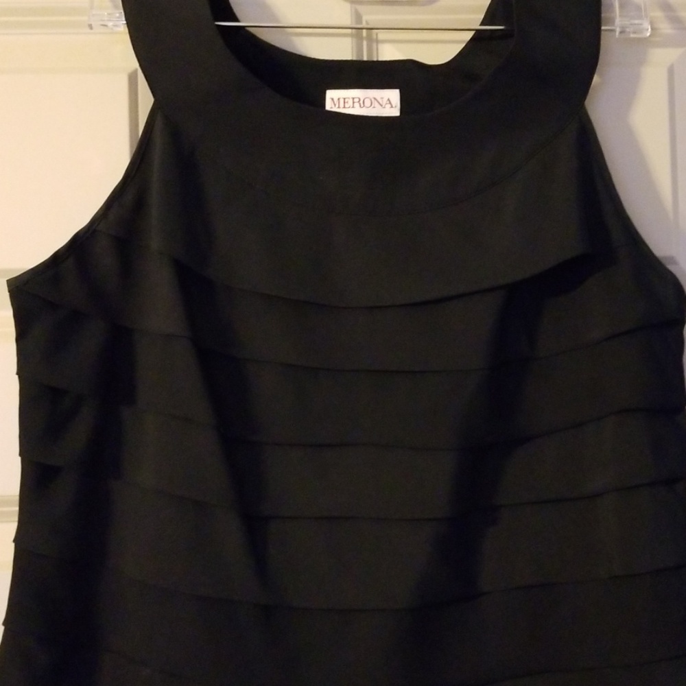 Top - Picture 2 of 2